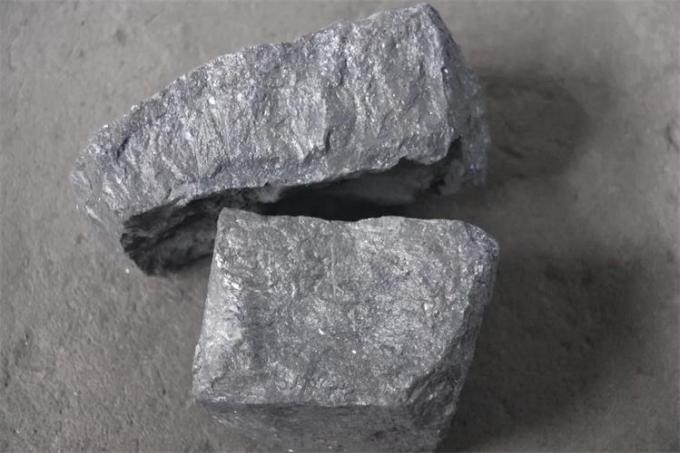Terrones ferro elevados del silicio de la aleación 50-100m m del silicio del hierro de FeSi de la pureza del 75%