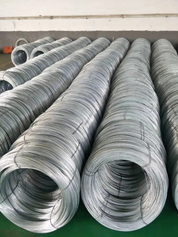 La plata galvanizó el alambre puro del cinc 99,99%