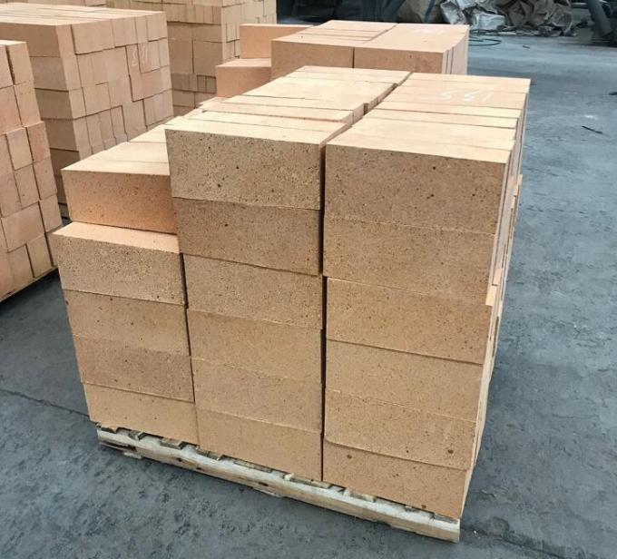 Ladrillo refractario del alto ladrillo de alúmina para los hornos des alta temperatura