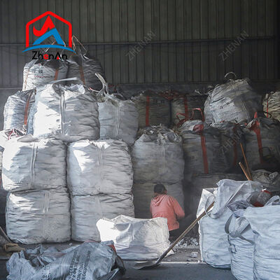 Los bultos de silicio ferroso de 72 grados de gris metálico se usan como inoculante en la producción de fundición.