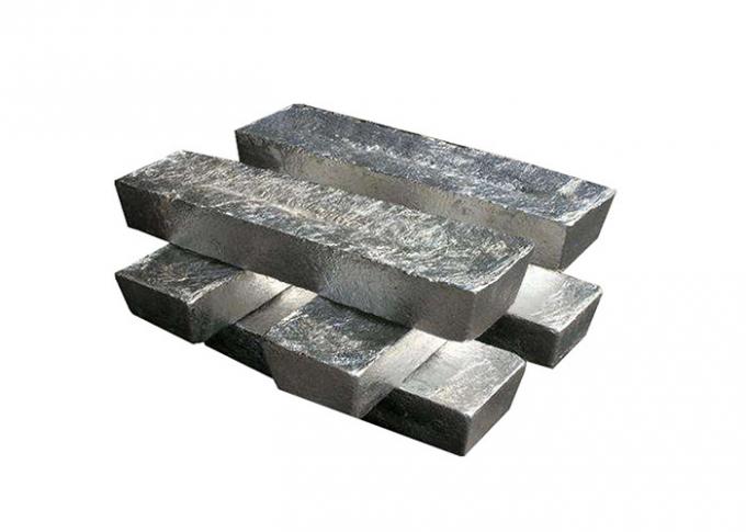Lingote puro blanco de plata de alta resistencia 99,95% del magnesio para las baterías de la aleación del magnesio del litio